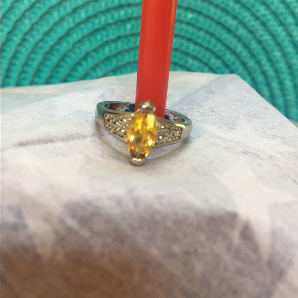 Ring - Picture 2 of 3